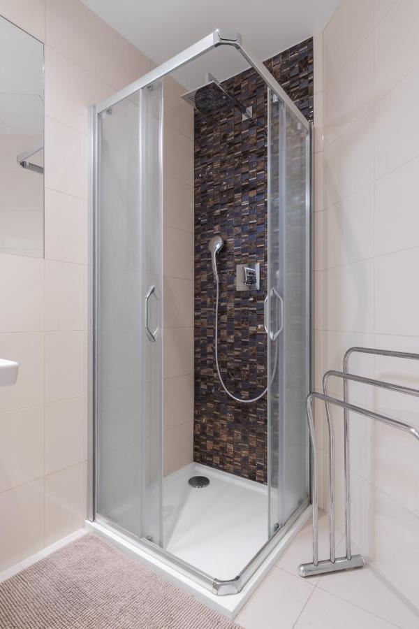Luminous Apartment For 2 Near Wenceslas Square By Prague Days Екстер'єр фото