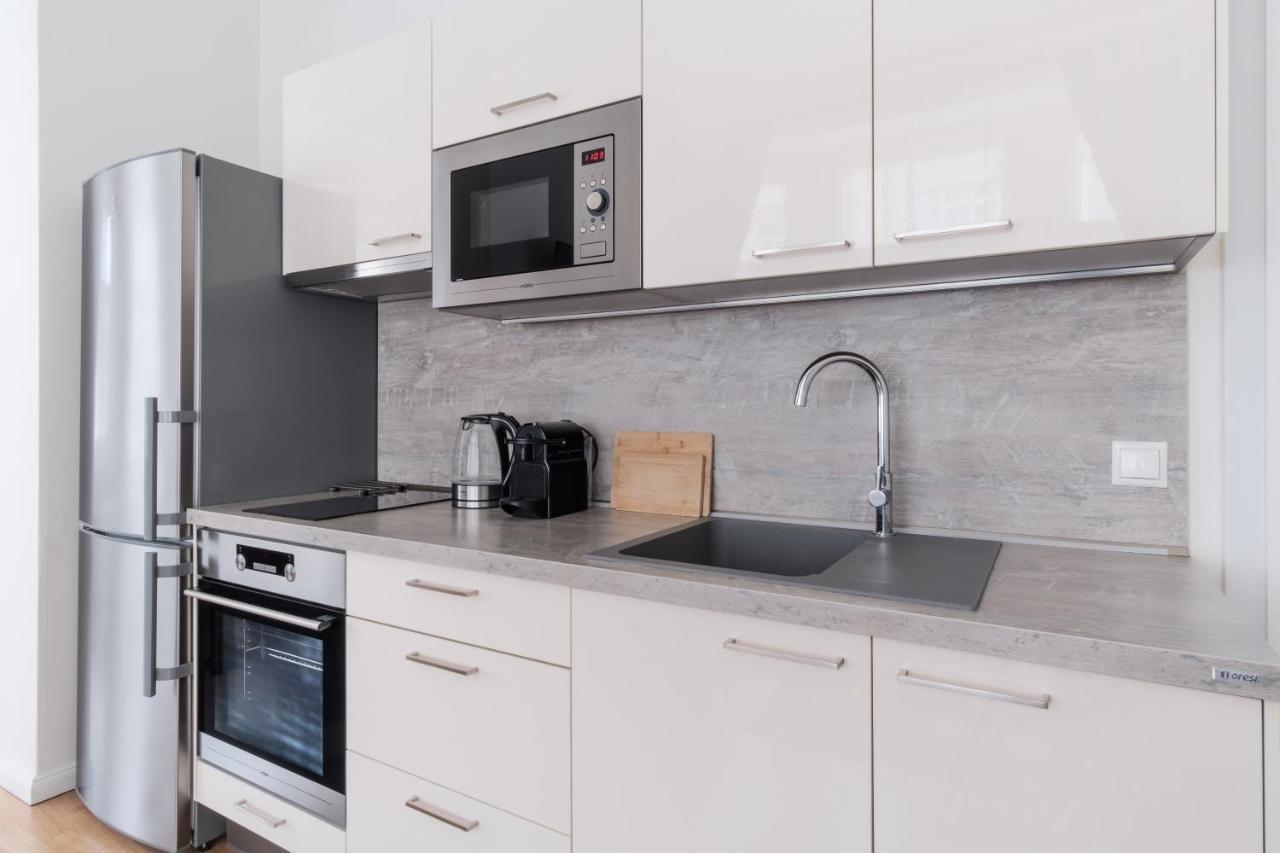 Luminous Apartment For 2 Near Wenceslas Square By Prague Days Екстер'єр фото